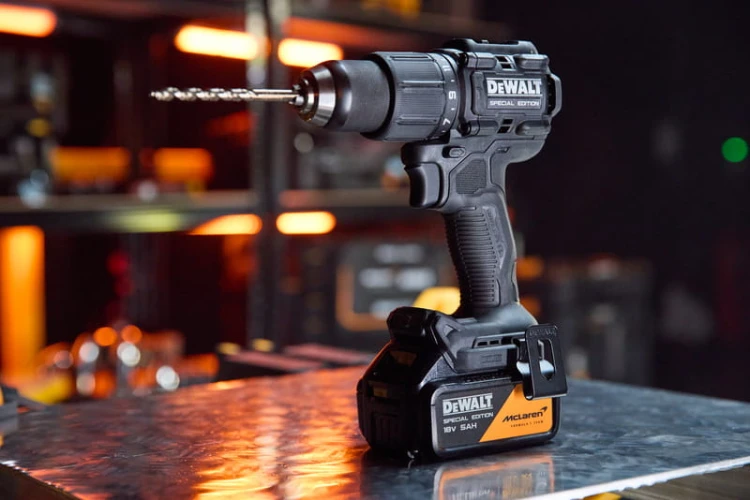 pol_pl_Wiertarko-wkretarka-Dewalt-DCD86MP2T-51247_11.jpg