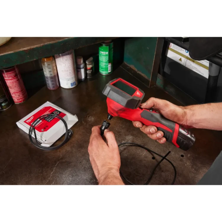 milwaukee-m12-atb-0c-boroskop-dla-technikow-samochodowych-12v-w.webp